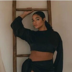 B.‎ Freedom Black Long Sleeve Crop Top Dolman Sleeve NWT Size Small